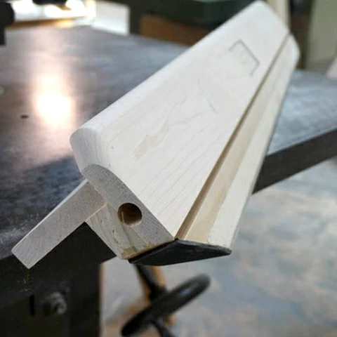 rails Wide Bull Nose